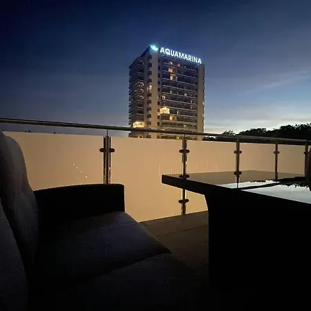 דירה Sunsandsea *