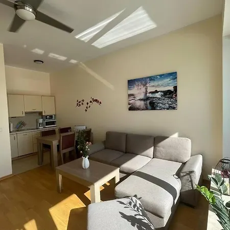 Sunsandsea Apartment